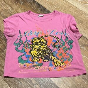 Urban Outfitters trend shirt